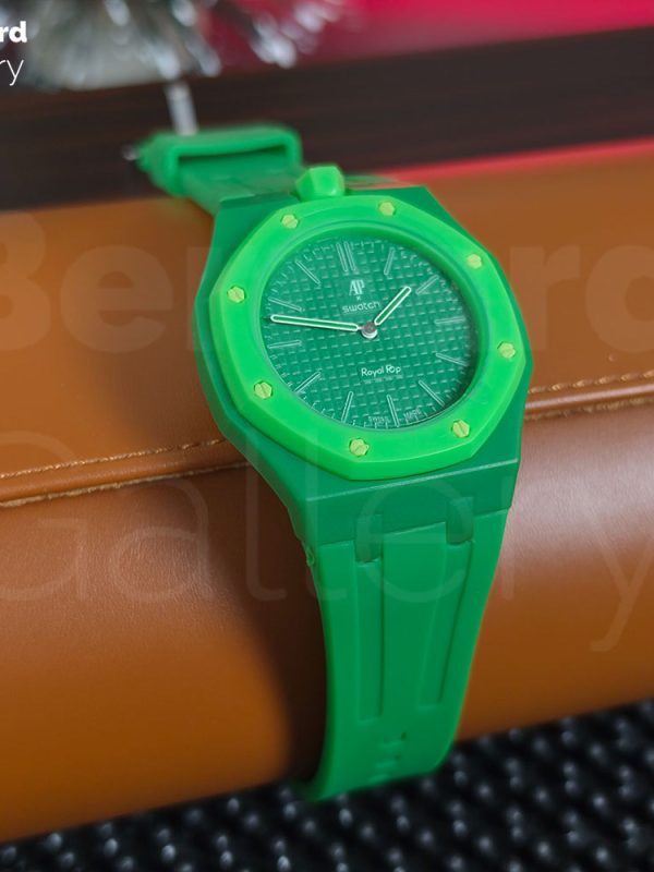 ساعت مچی اودمارپیگه سواچ رویال پاپ Audemars Piguet x Swatch | Royal Pop GREEN EIGHT به همراه بند مچی